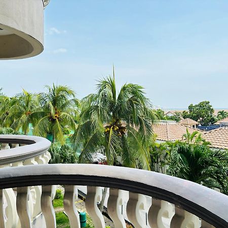 Glory Beach Resort Own Port Dickson Buitenkant foto